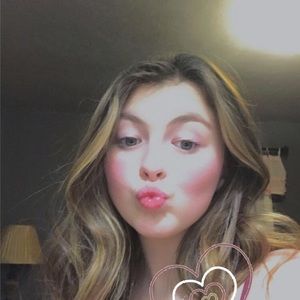 Meet your Posher, Georgia